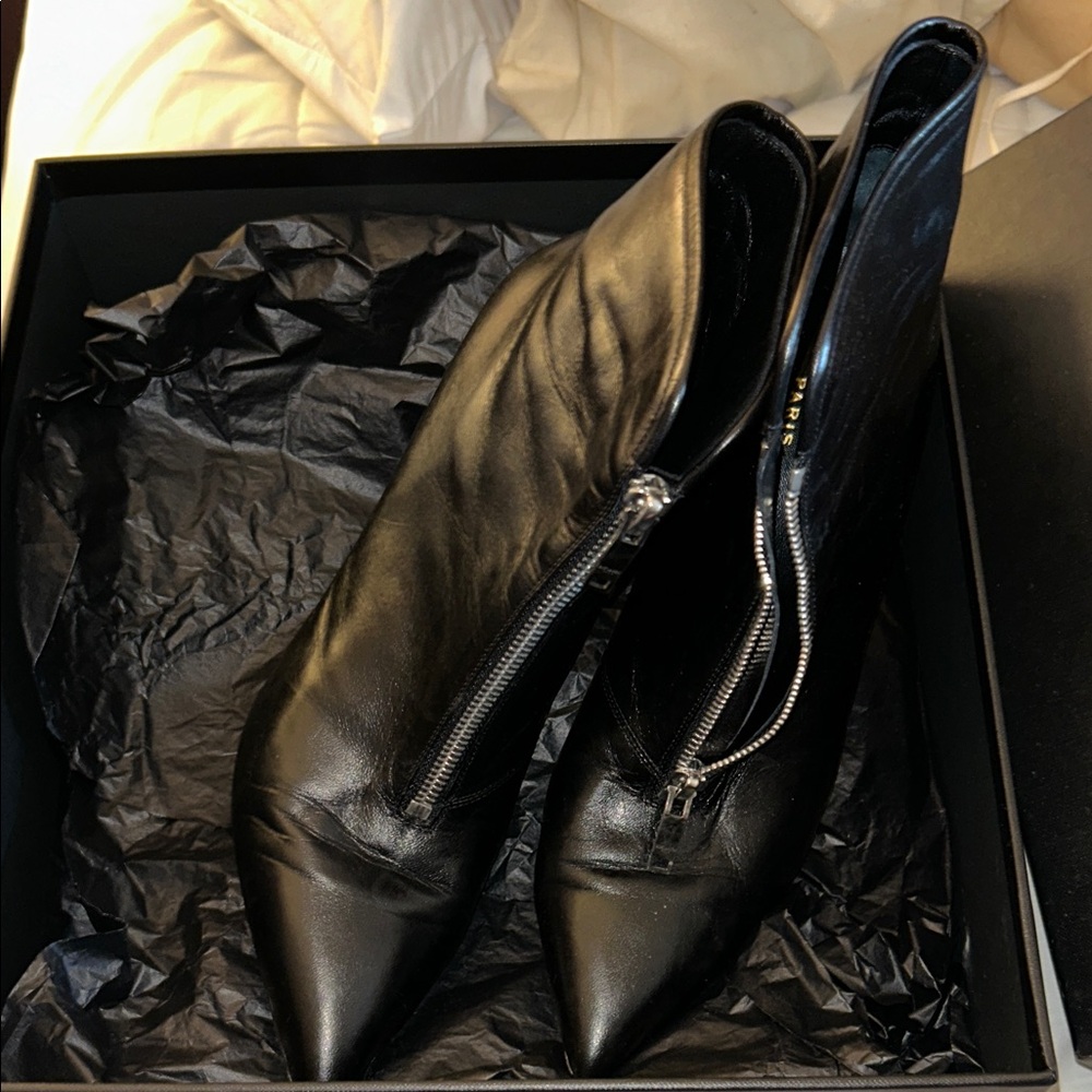 Black Leather Ankle Boots Saint Laurent Paris Size 40 w/ box Silver Zip Up